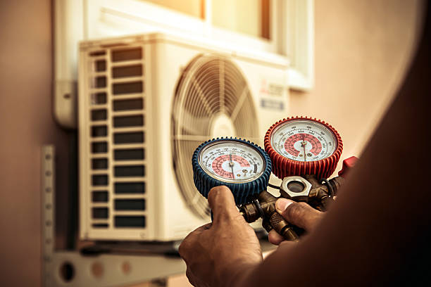Professional Hvac Maintenance technician working in Valmeyer, IL